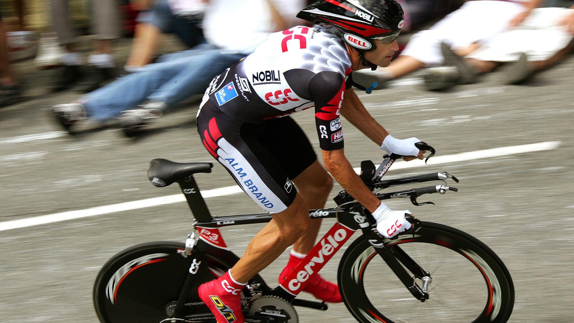 九游游戏中心官网-西甲官方举办足球节，推动青少年普及足球运动，足球比赛西甲